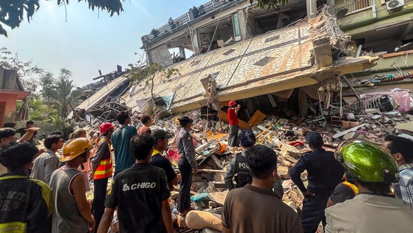 Gempa Myanmar: Di Antara Runtuhan dan Kekuatan Manusia Bertahan 1 Gempa Myanmar