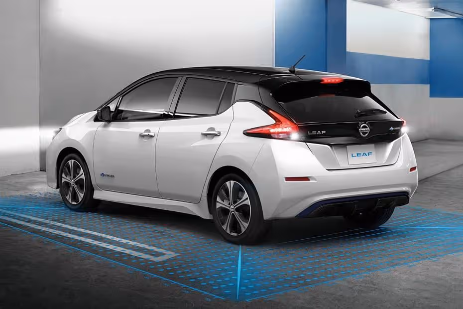 Nissan Leaf: Keunggulan Mesin, Harga, dan Interior yang Bikin Jatuh Cinta”