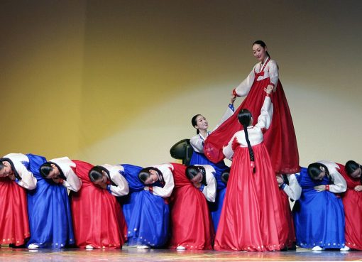 Tarian Ganggangsullae: Menyelami Cerita, Sejarah, dan Keseruannya! Tarian Ganggangsullae