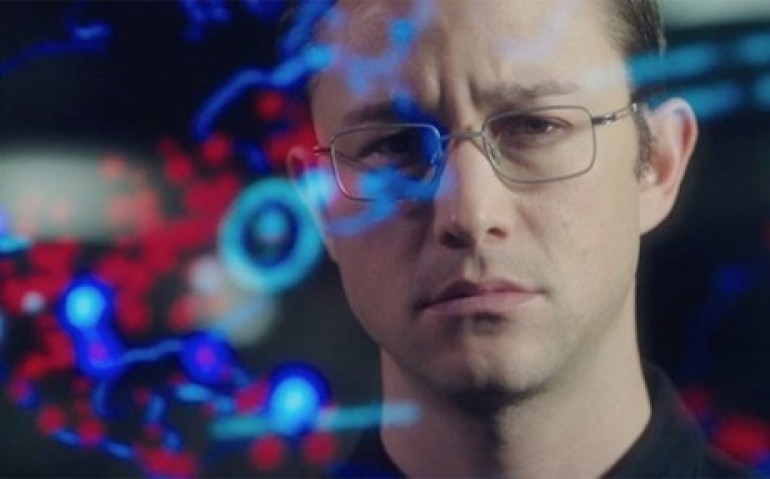 Film Snowden: Dari Pegawai NSA Menjadi Simbol Kebebasan Digital 1 snowden
