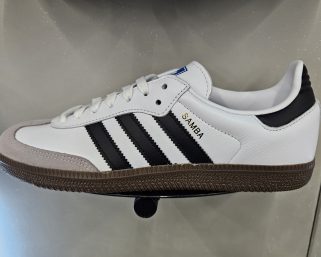 Adidas Samba OG: Ikon Sneaker Legendaris yang Tak Pernah Lekang oleh Waktu