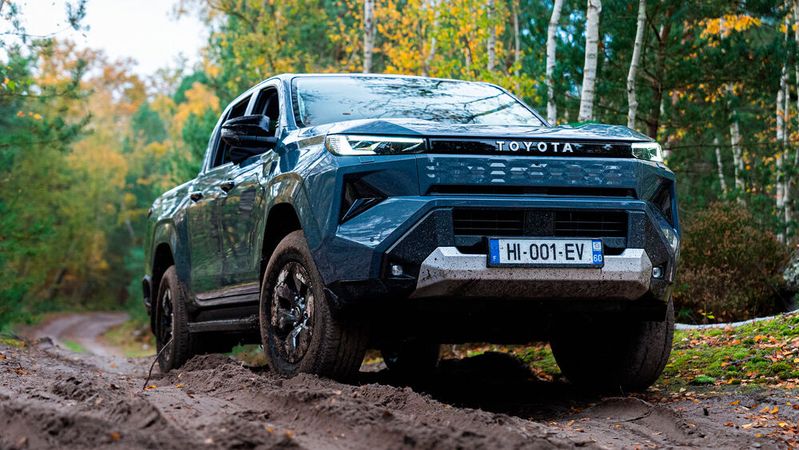 Toyota Hilux BEV 2026