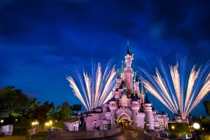 Paris Disneyland: Petualangan Penuh Warna di Dunia Fantasi