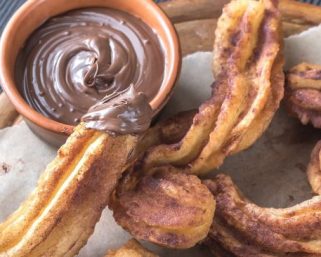 Rahasia Bikin Churros Saus Coklat Renyah ala Kafe Populer 2026