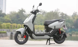 Honda ICON e: Solusi Gesit untuk Mobilitas Urban Modern