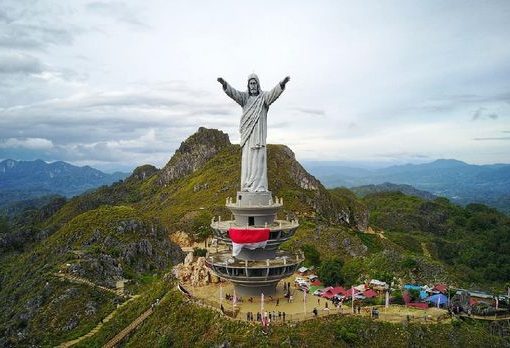 Tana Toraja, Tanah Mistis yang Menyimpan Keindahan Budaya dan Alam Sulawesi