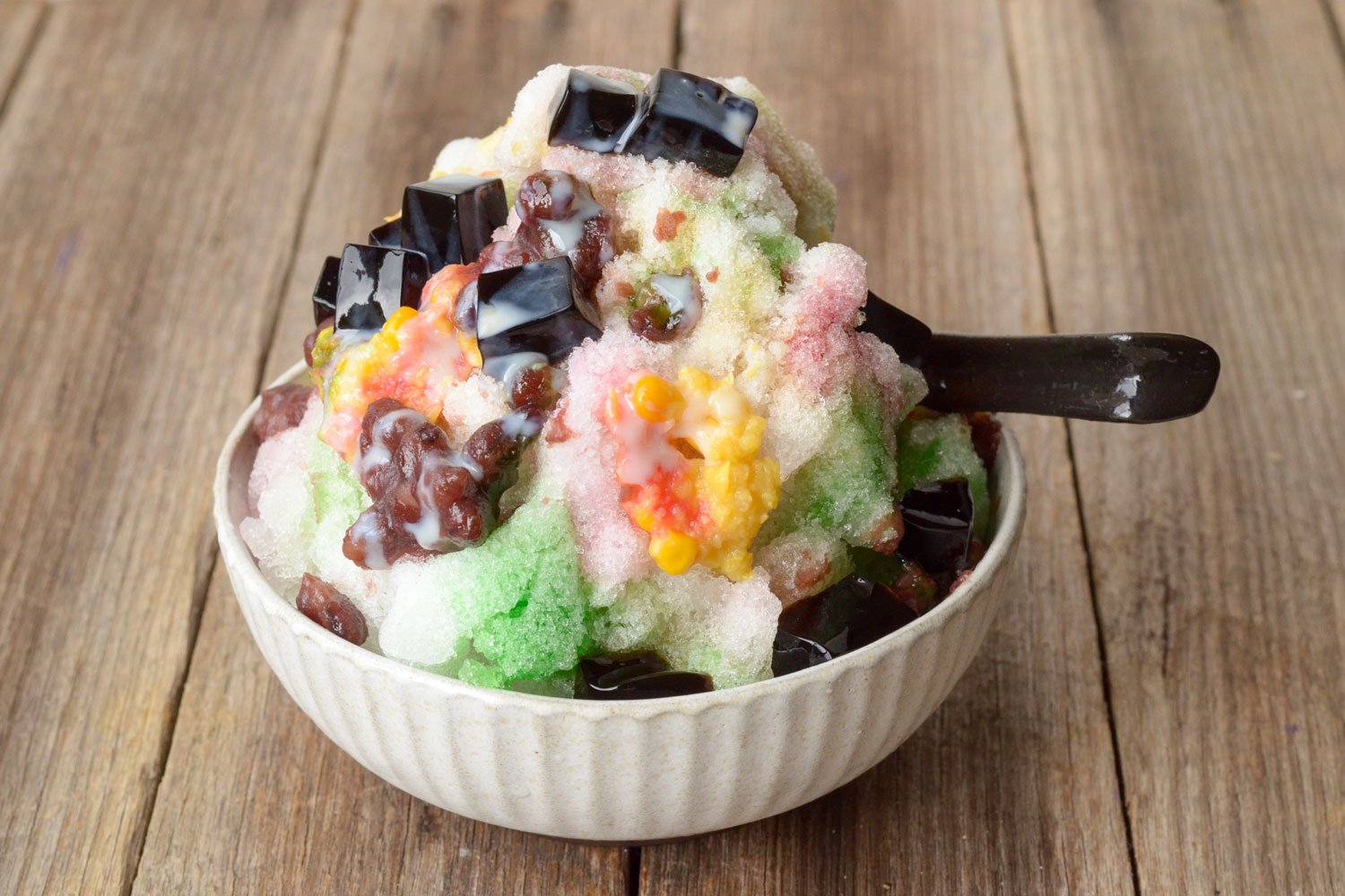 Ice Kachang, Sensasi Manis yang Membawa Kenangan dan Kesegaran dalam Setiap Suapan 2 Ice Kachang