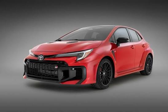 Toyota GR Corolla Hadir Membawa Sensasi Sporty yang Menggetarkan Pecinta Mobil Performa Tinggi 2 Toyota GR Corolla
