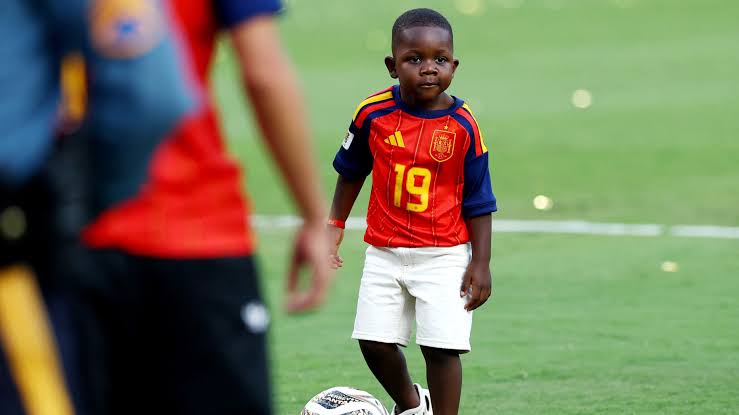 Adik Lamine Yamal