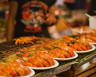 Udang Bakar Bumbu Rujak, Sajian Istimewa dengan Perpaduan Rasa Pedas, Manis, dan Gurih yang Selalu Menggugah Selera