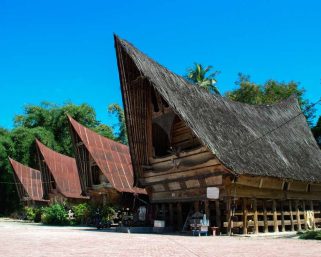 Desa Ambarita, Jejak Sejarah Batak yang Menghidupkan Pesona Samosir