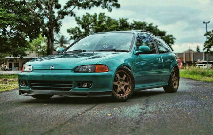 Honda Civic Estilo, Hatchback Legendaris yang Masih Memancarkan Pesona hingga Kini 2 Honda Civic Estilo