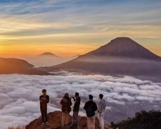 Bukit Sikunir: Pesona Sunrise yang Membuat Dataran Tinggi Dieng Terasa Begitu Istimewa